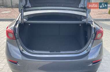 Седан Mazda 3 2014 в 