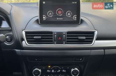 Седан Mazda 3 2014 в 