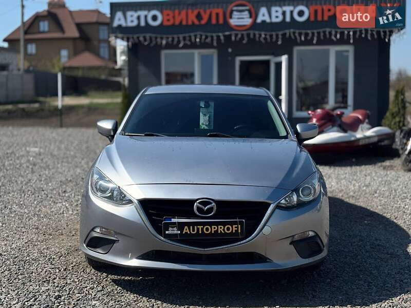 Седан Mazda 3 2015 в 