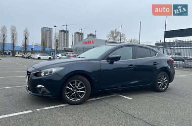 Седан Mazda 3 2015 в 