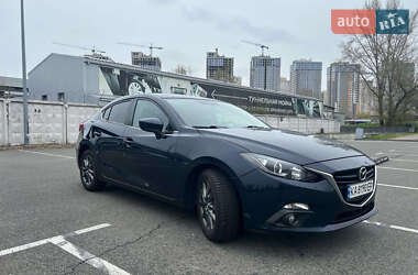 Седан Mazda 3 2015 в 