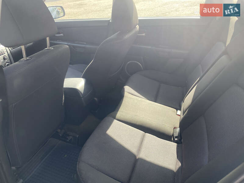 Хэтчбек Mazda 3 2006 в Вижнице