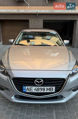 Седан Mazda 3 2017 в 