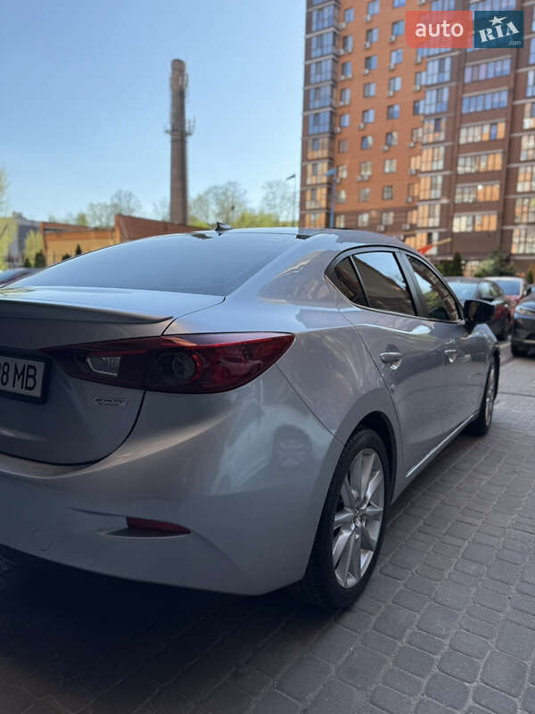 Седан Mazda 3 2016 в Дніпрі