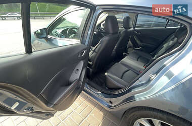 Хэтчбек Mazda 3 2016 в 