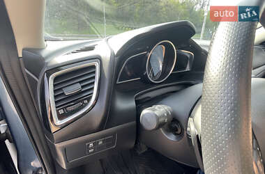 Хэтчбек Mazda 3 2016 в 