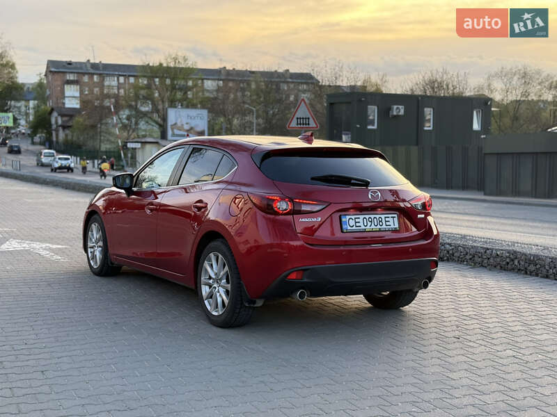 Хэтчбек Mazda 3 2015 в Черновцах