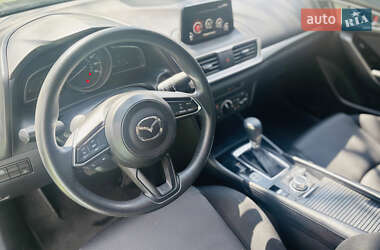 Седан Mazda 3 2017 в 