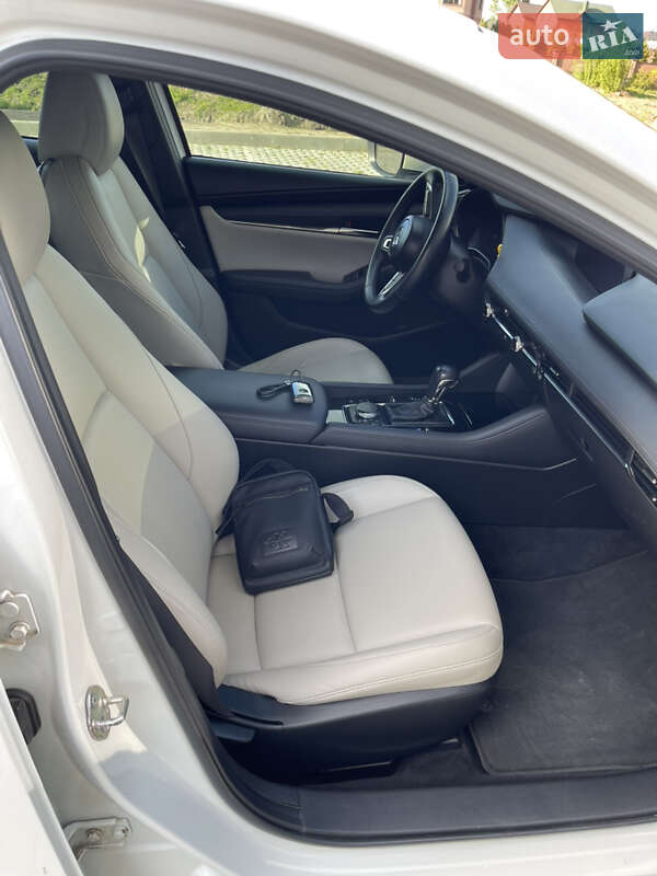 Хэтчбек Mazda 3 2019 в Полтаве