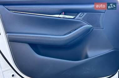 Хэтчбек Mazda 3 2023 в 