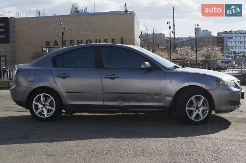 Седан Mazda 3 2006 в Киеве