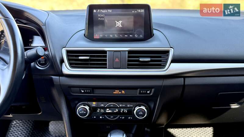 Седан Mazda 3 2017 в Тернополе