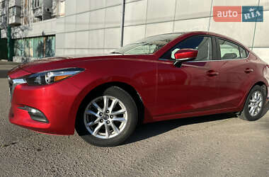 Седан Mazda 3 2017 в 