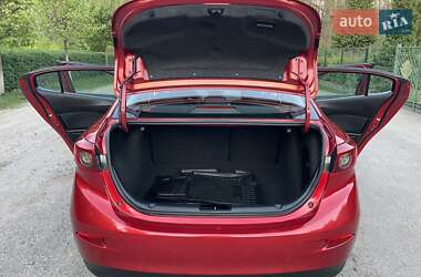 Седан Mazda 3 2014 в 