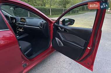 Седан Mazda 3 2014 в 