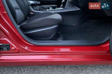 Седан Mazda 3 2014 в 