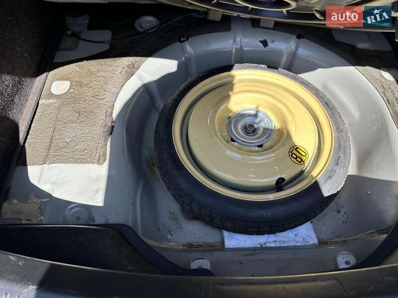 Седан Mazda 3 2006 в Прилуках