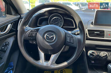 Седан Mazda 3 2016 в 