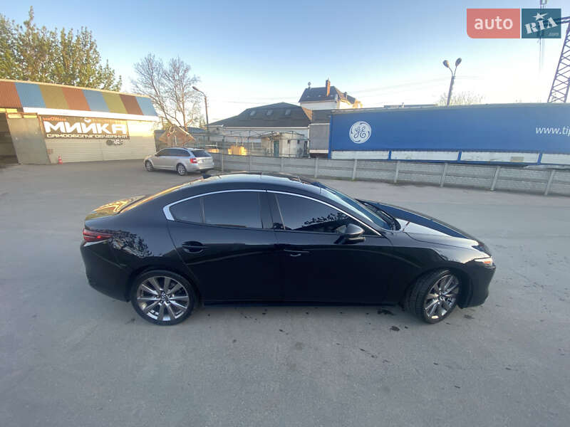 Седан Mazda 3 2019 в Василькові