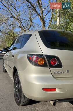 Хэтчбек Mazda 3 2006 в 
