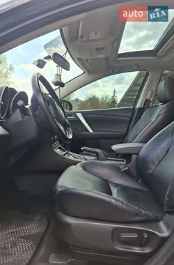 Седан Mazda 3 2012 в 