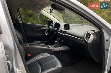 Седан Mazda 3 2017 в 
