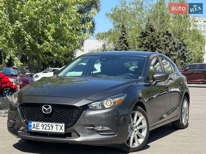 Седан Mazda 3 2017 в 