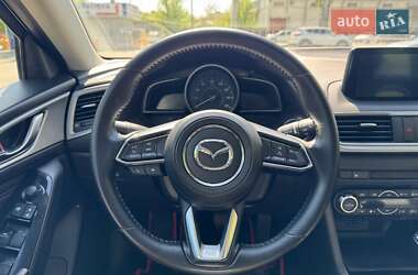 Седан Mazda 3 2017 в 