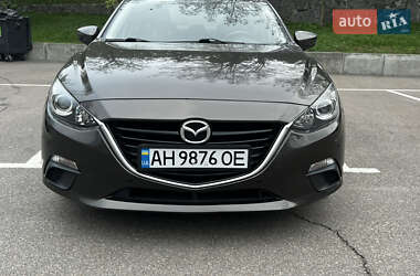 Седан Mazda 3 2014 в Киеве