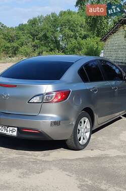 Седан Mazda 3 2011 в 
