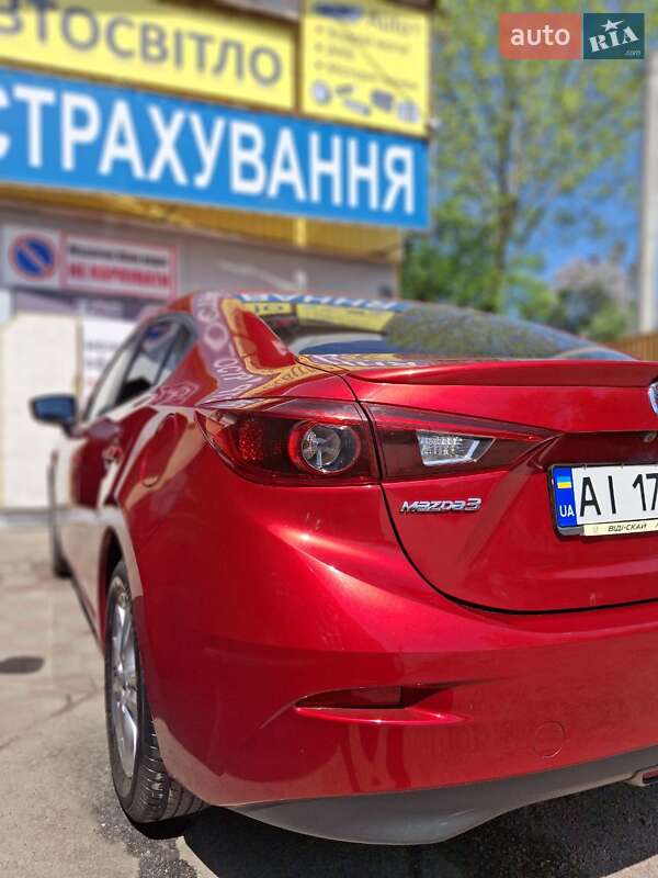 Седан Mazda 3 2016 в Киеве