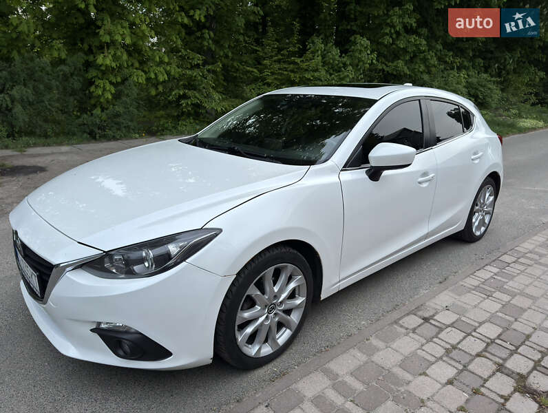 Хэтчбек Mazda 3 2015 в Киеве