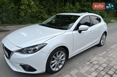 Хэтчбек Mazda 3 2015 в 