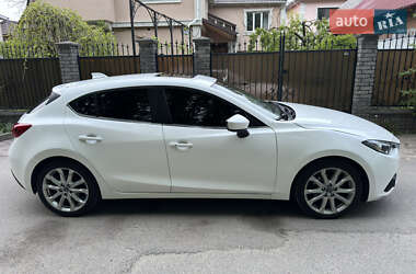 Хэтчбек Mazda 3 2015 в 
