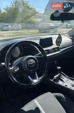 Седан Mazda 3 2018 в 