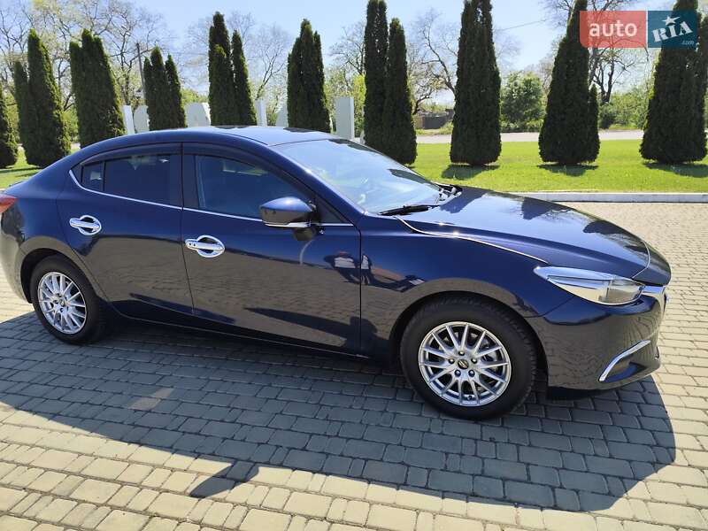 Седан Mazda 3 2018 в 
