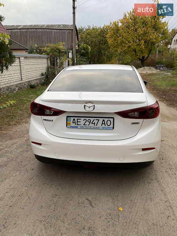 Mazda 3 2015
