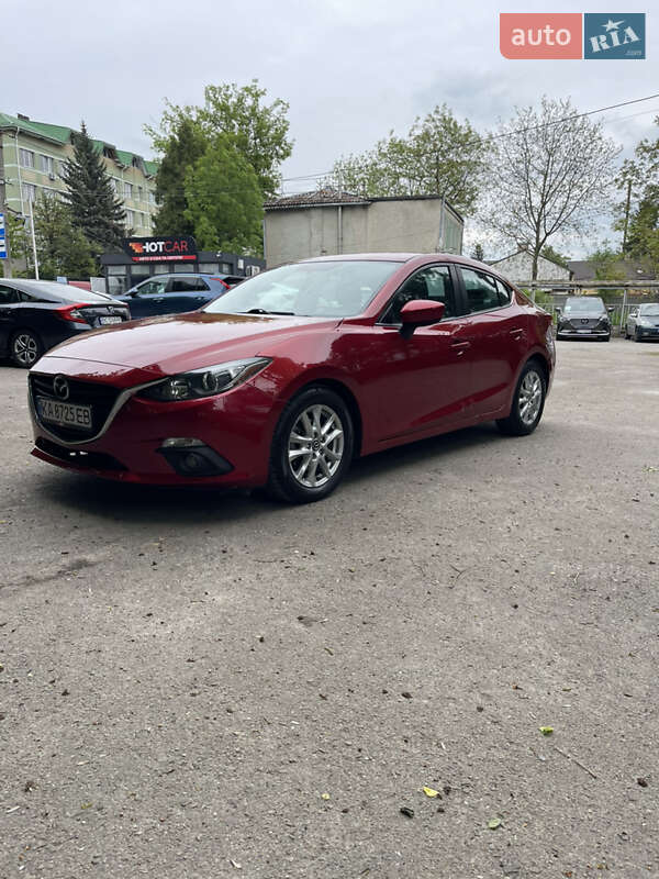 Седан Mazda 3 2015 в Львове