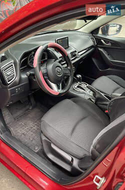 Седан Mazda 3 2015 в 