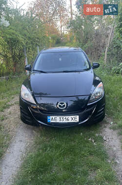 Седан Mazda 3 2010 в Дніпрі