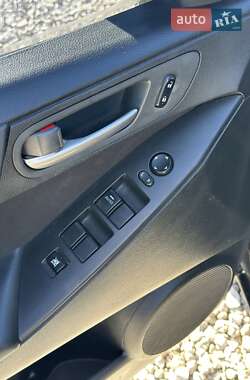 Седан Mazda 3 2009 в 