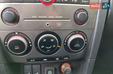Седан Mazda 3 2006 в 