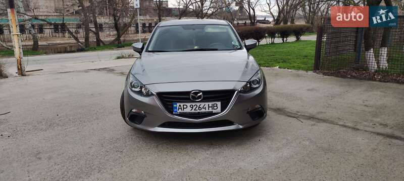 Седан Mazda 3 2015 в 