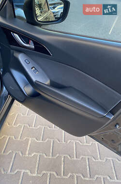 Седан Mazda 3 2013 в 