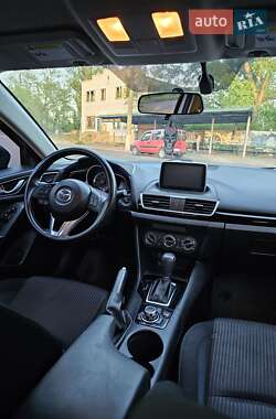Седан Mazda 3 2015 в 