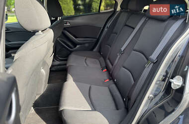 Хетчбек Mazda 3 2013 в 
