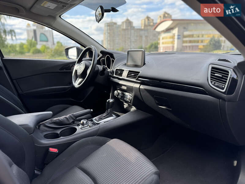 Хэтчбек Mazda 3 2013 в Киеве