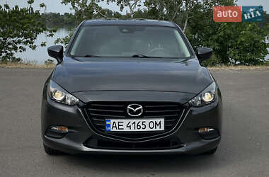 Седан Mazda 3 2017 в 