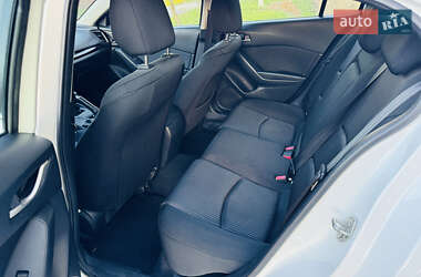 Седан Mazda 3 2013 в 