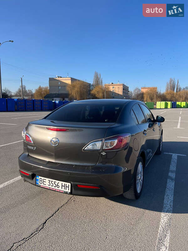 Седан Mazda 3 2009 в Южноукраинске